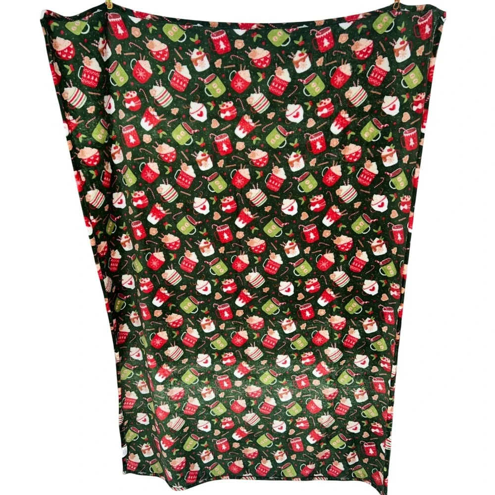 RJ 1916 Holiday Hot Cocoa Plush Fleece Throw Blanket Green Christmas Mugs Candy
